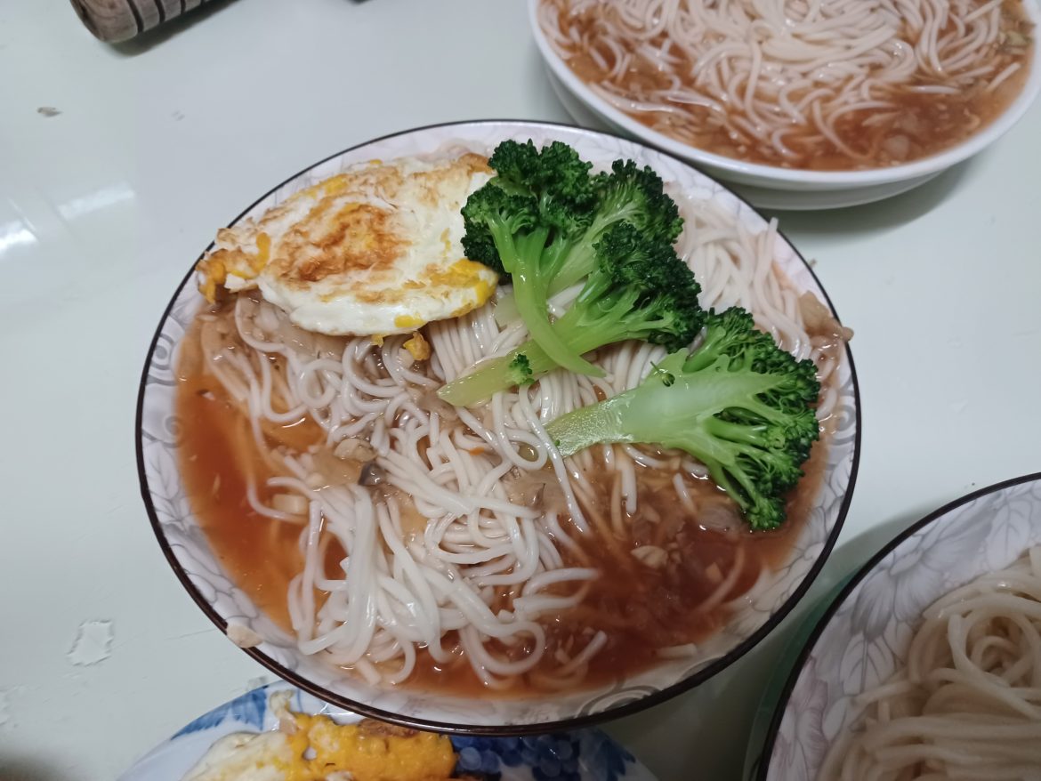 Mushroom-noodles
